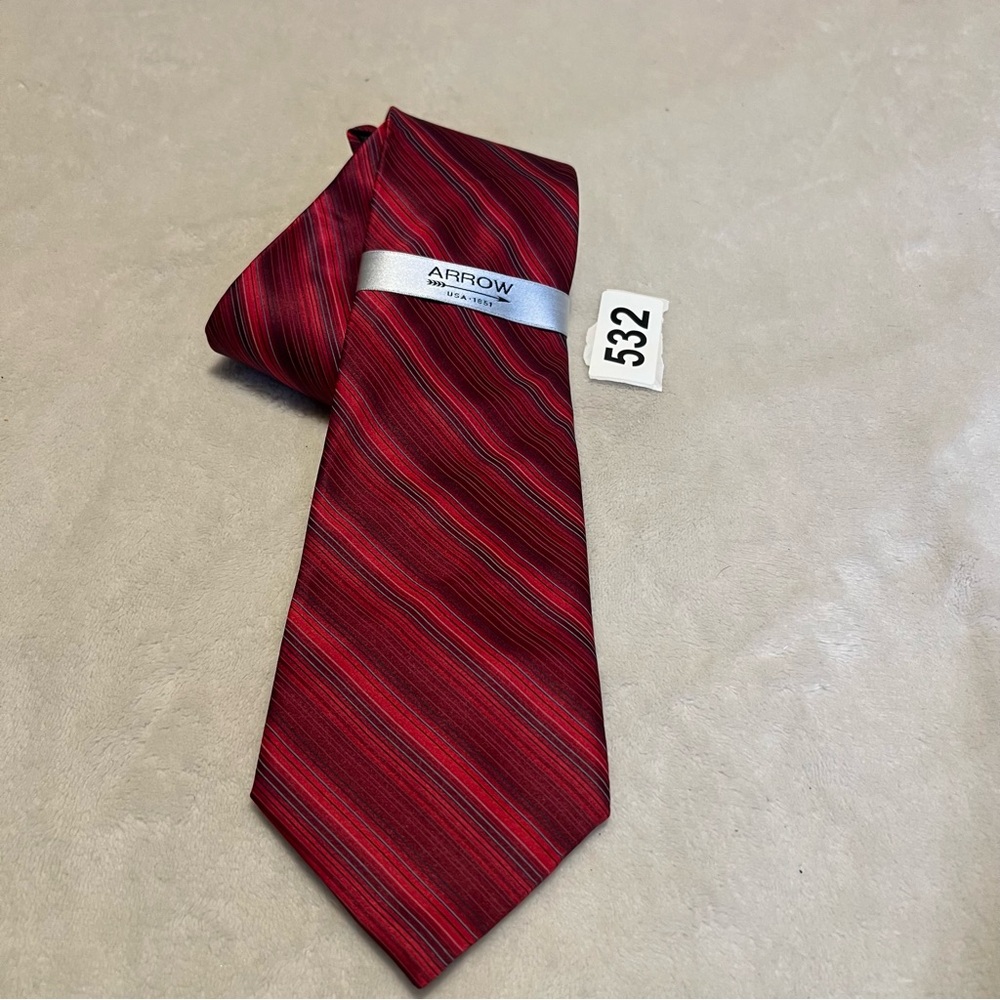 Arrow Men's Red and Black Diagonal Stripe Tie